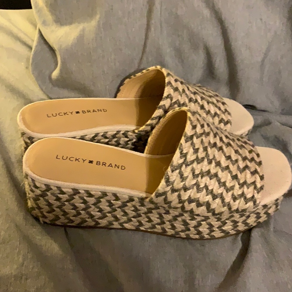 Lucky brand woven platform slides 9M NWT